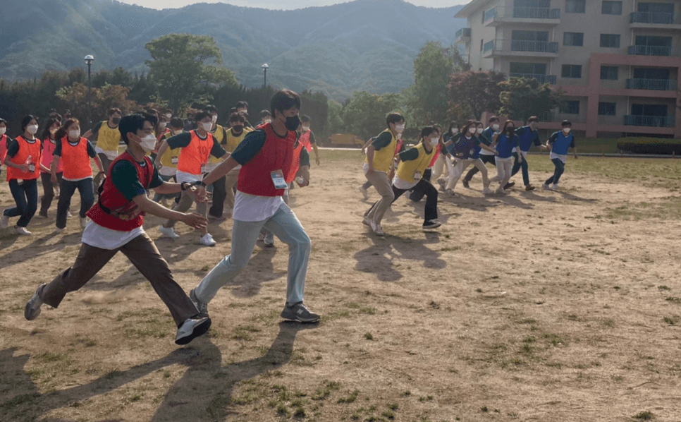 중고등학생이 참여하는 학급 대항 명랑운동회